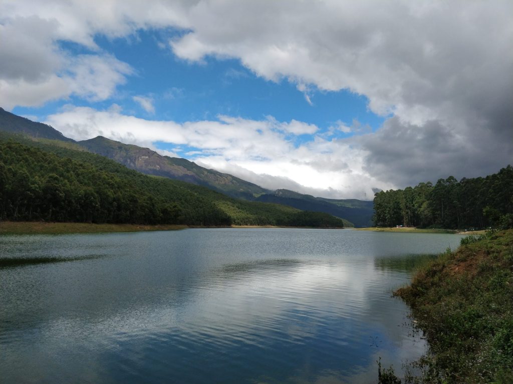 From Budget to Luxury: Finding the Perfect Stay at a Hill Station in India