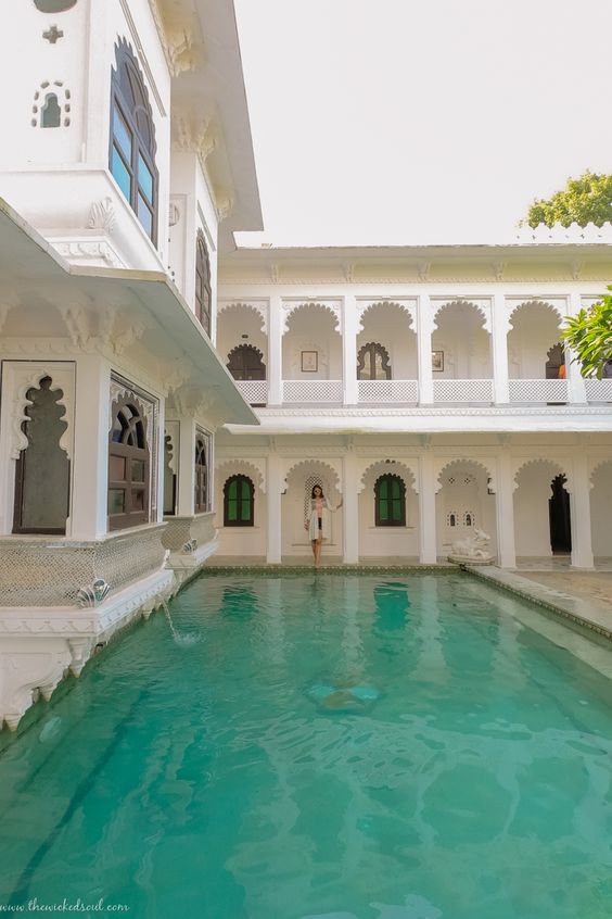 Discovering Hidden Gems: Unconventional Accommodations in India